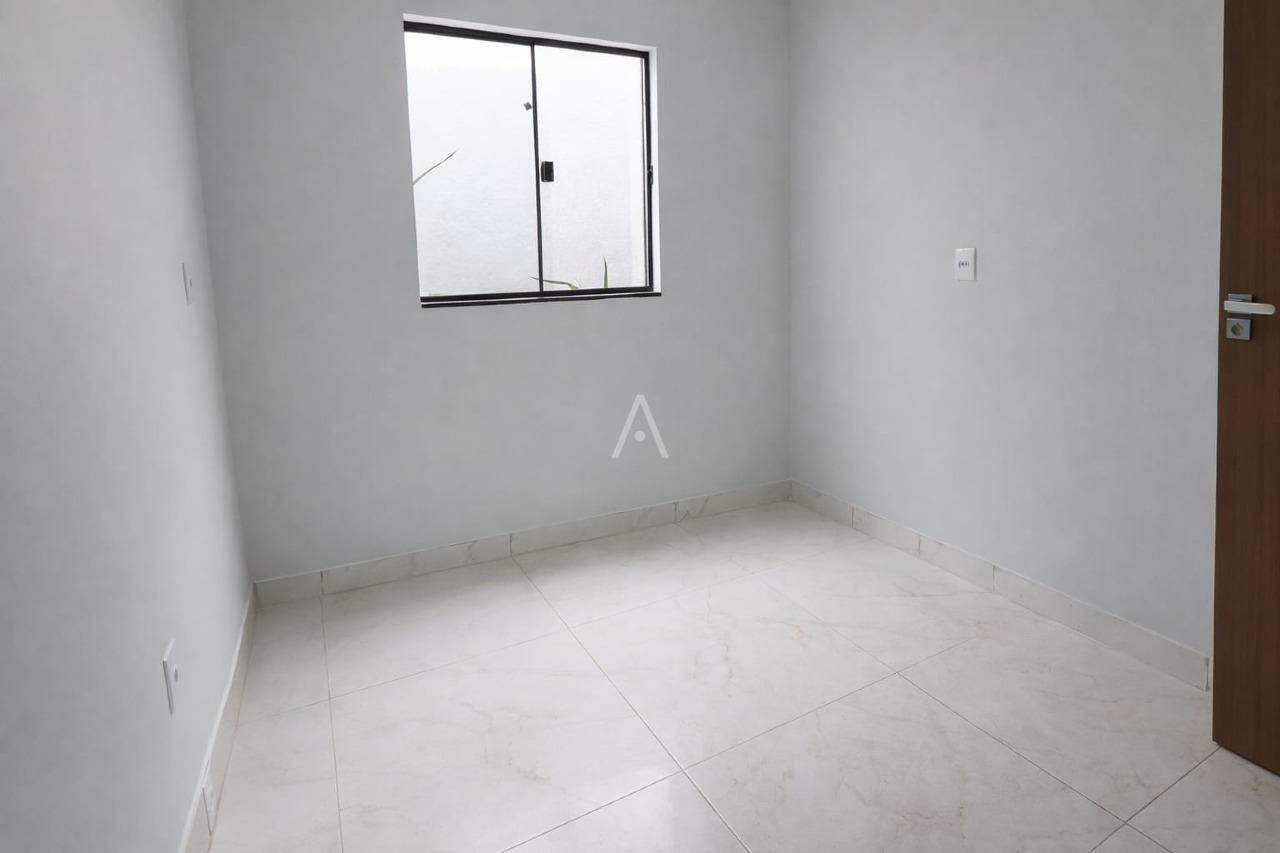 Casa Residencial para à venda no Bairro JARDIM COOPAGRO em TOLEDO: