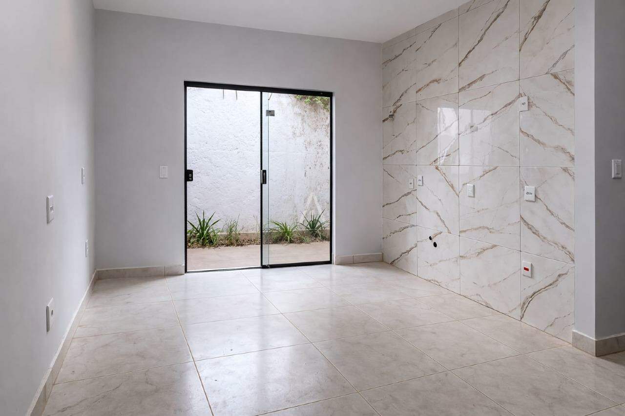Casa Residencial para à venda no Bairro JARDIM COOPAGRO em TOLEDO: