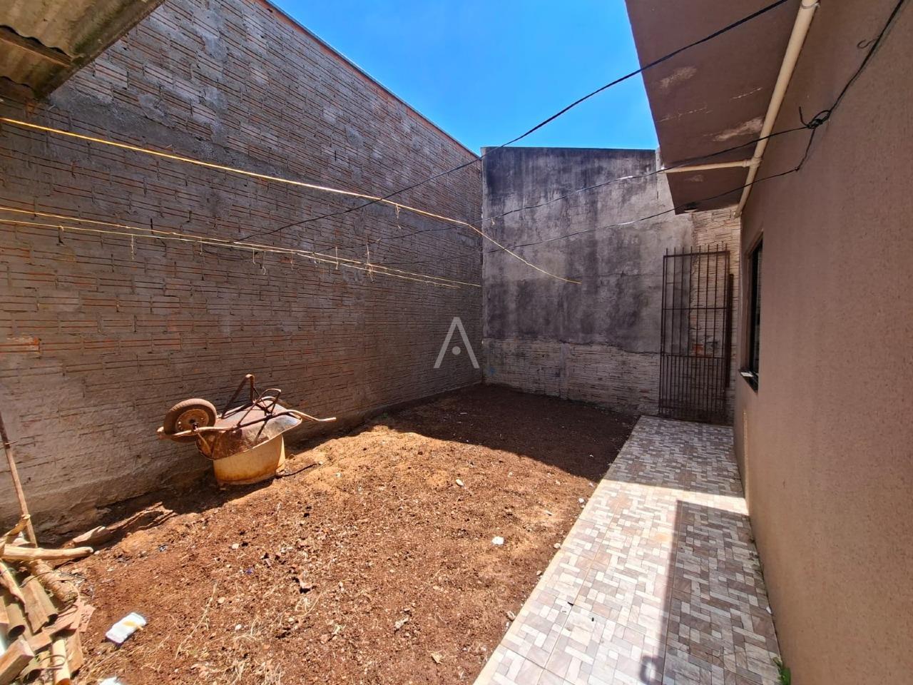 Casa Residencial para para aluguel no Bairro CANADA em CASCAVEL: 