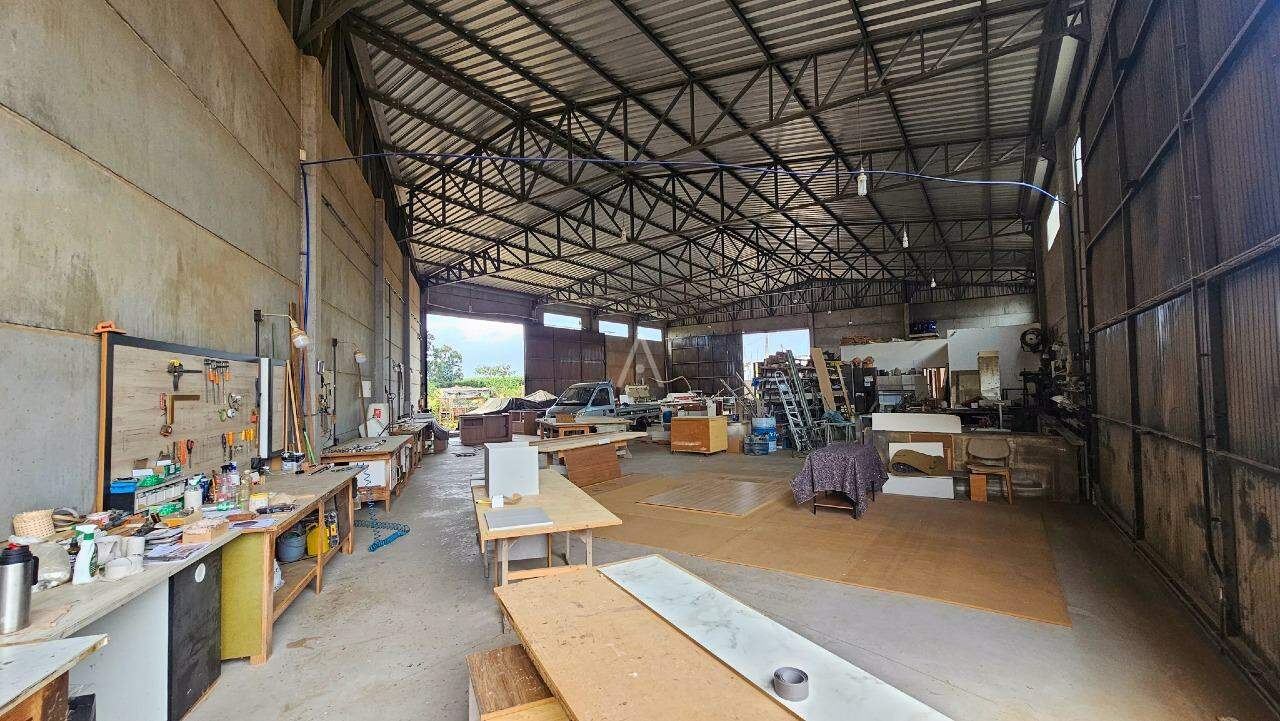 Barracão Comercial para à venda no Bairro CANADA em CASCAVEL: 