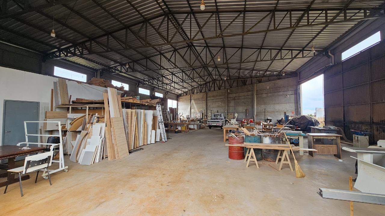 Barracão Comercial para à venda no Bairro CANADA em CASCAVEL: 