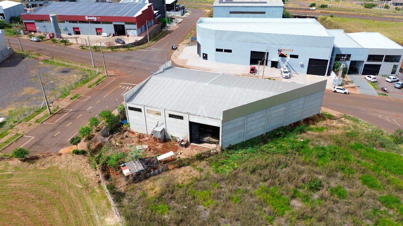 Barracão Comercial para à venda no Bairro CANADA em CASCAVEL: 