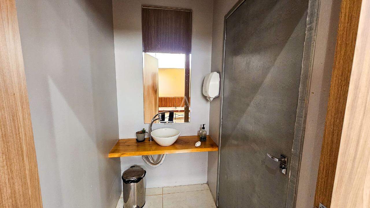 Barracão Comercial para à venda no Bairro CANADA em CASCAVEL: 