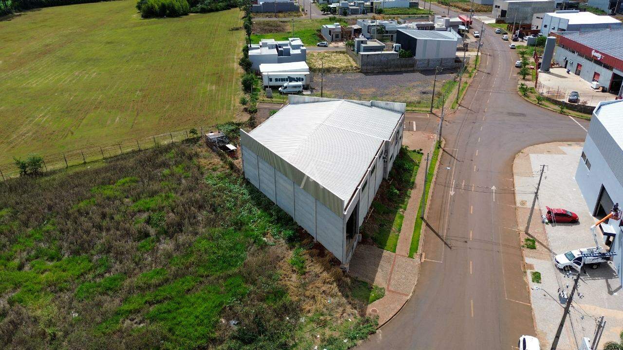 Barracão Comercial para à venda no Bairro CANADA em CASCAVEL: 
