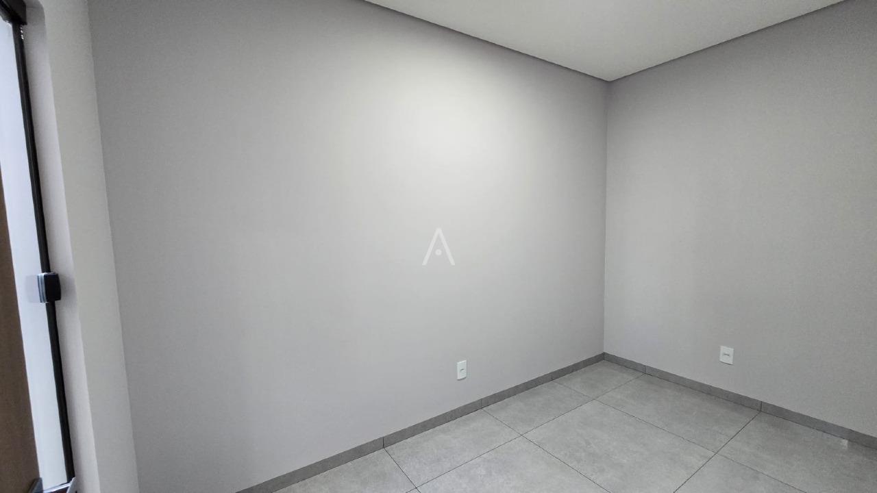 Casa Residencial para à venda no Bairro PINHEIRINHO em TOLEDO: 