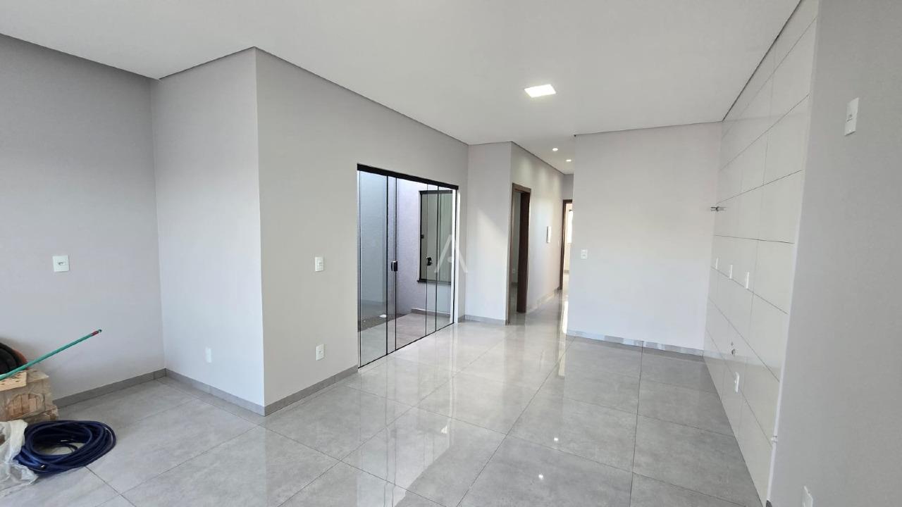 Casa Residencial para à venda no Bairro PINHEIRINHO em TOLEDO: 