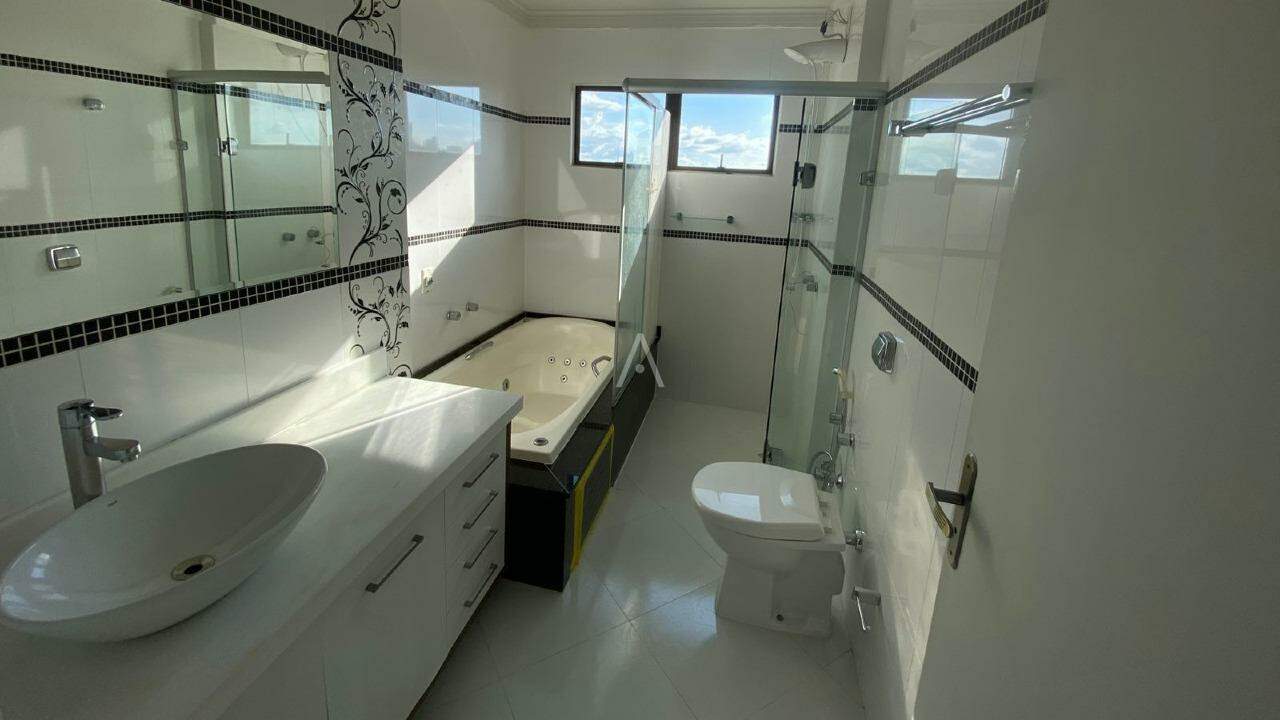 Apartamento para à venda no Bairro REGIAO DO LAGO em CASCAVEL: 