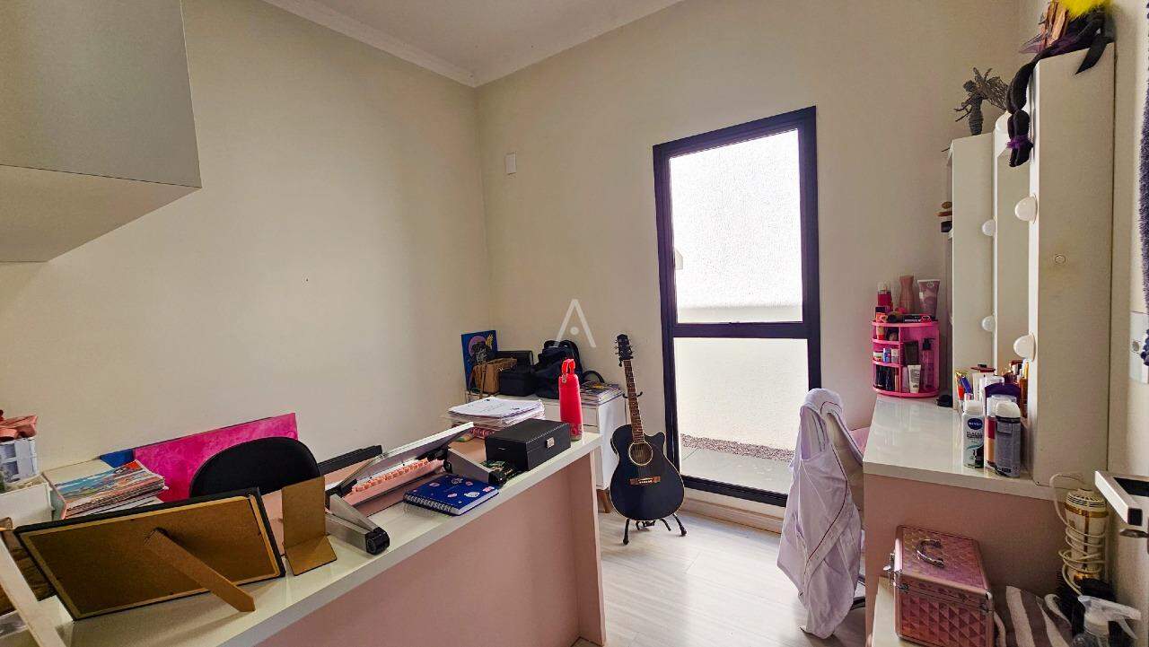 Casa Residencial para à venda no Bairro FLORESTA em CASCAVEL: 