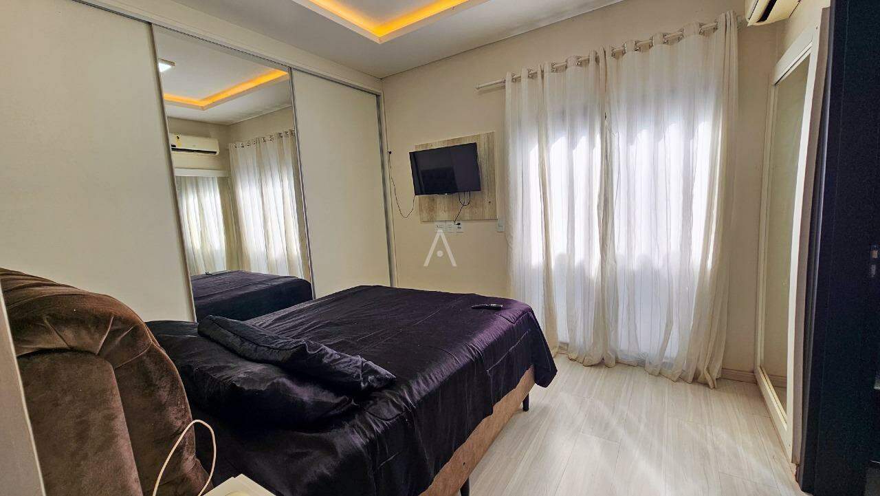 Casa Residencial para à venda no Bairro FLORESTA em CASCAVEL: 