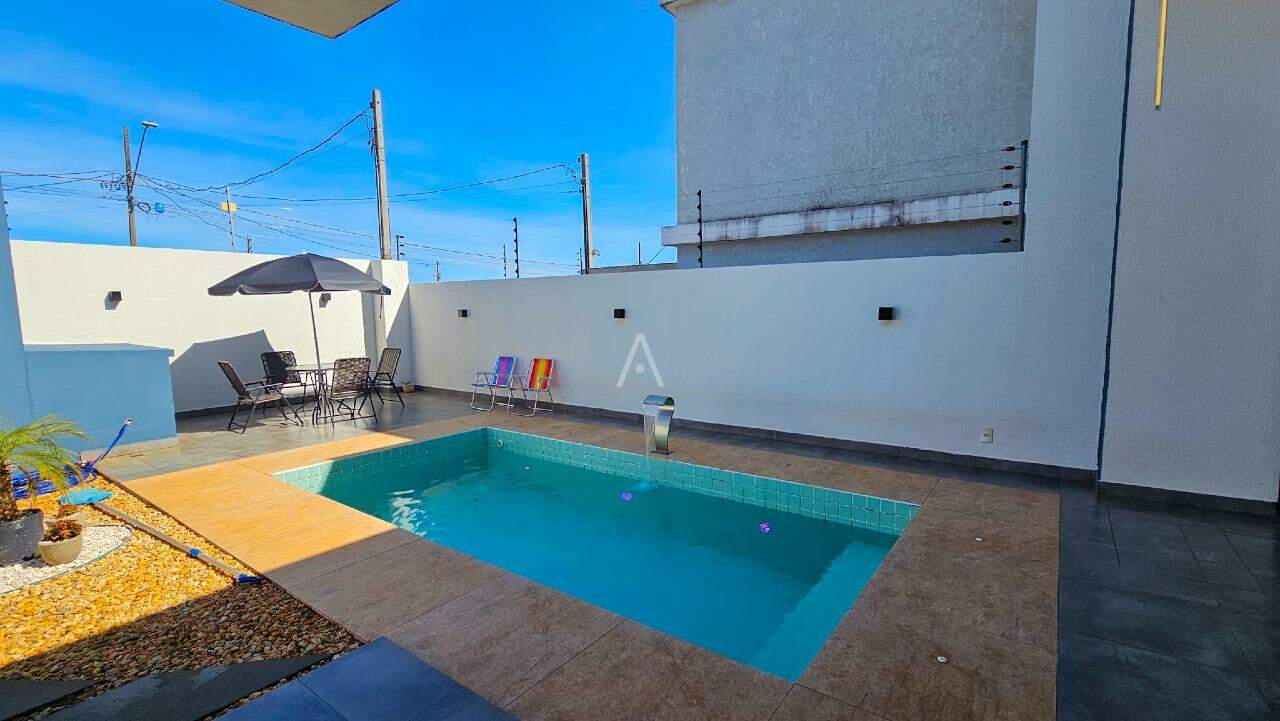 Casa Residencial para à venda no Bairro FLORESTA em CASCAVEL: 