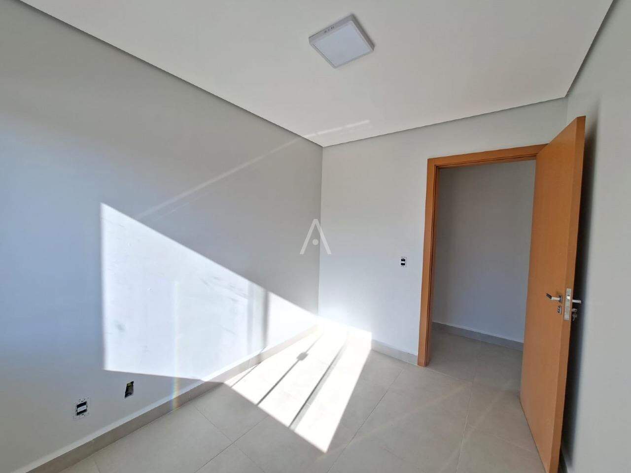Apartamento para para aluguel no Bairro 14 DE NOVEMBRO em CASCAVEL: 