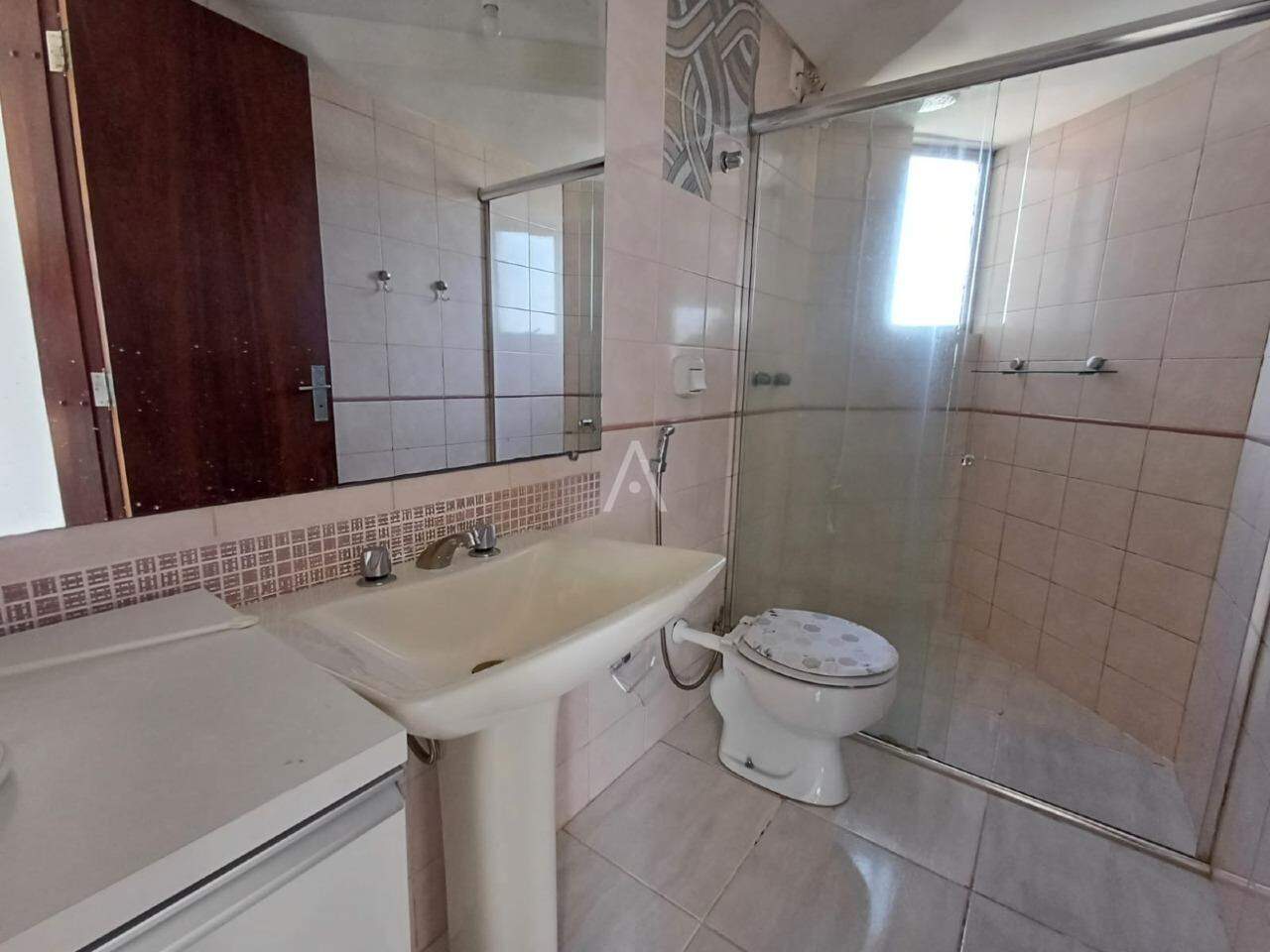 Apartamento para para aluguel no Bairro CENTRO em CASCAVEL: