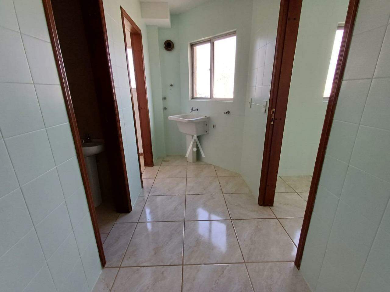 Apartamento para para aluguel no Bairro CENTRO em CASCAVEL: