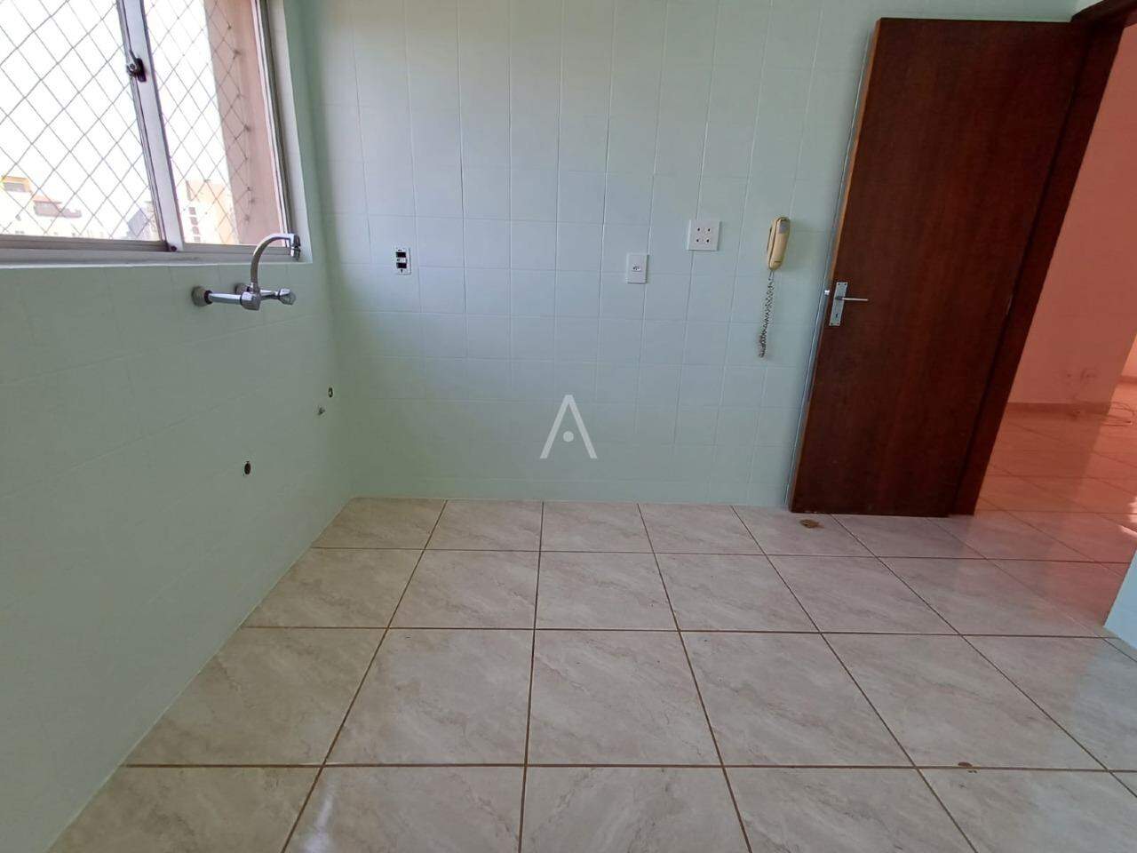 Apartamento para para aluguel no Bairro CENTRO em CASCAVEL: