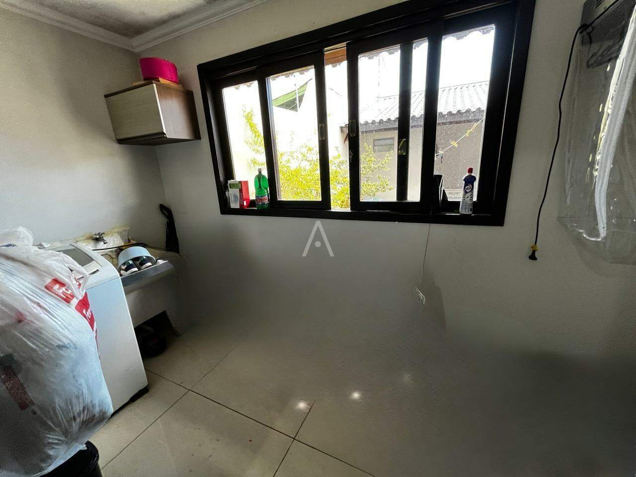 Sobrado para à venda no Bairro MARIA LUIZA em CASCAVEL: 