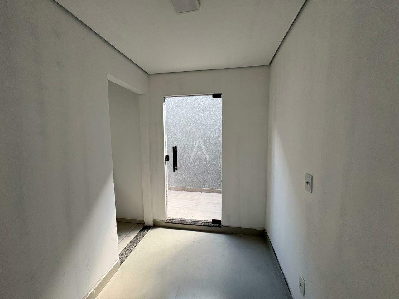 Casa Residencial para à venda no Bairro SANTA FELICIDADE em CASCAVEL: