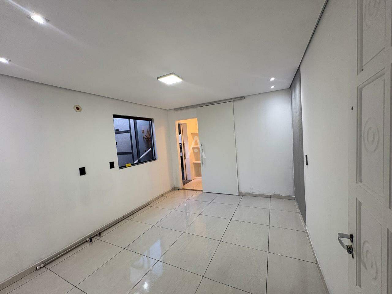 Casa Residencial para à venda no Bairro SANTA FELICIDADE em CASCAVEL: