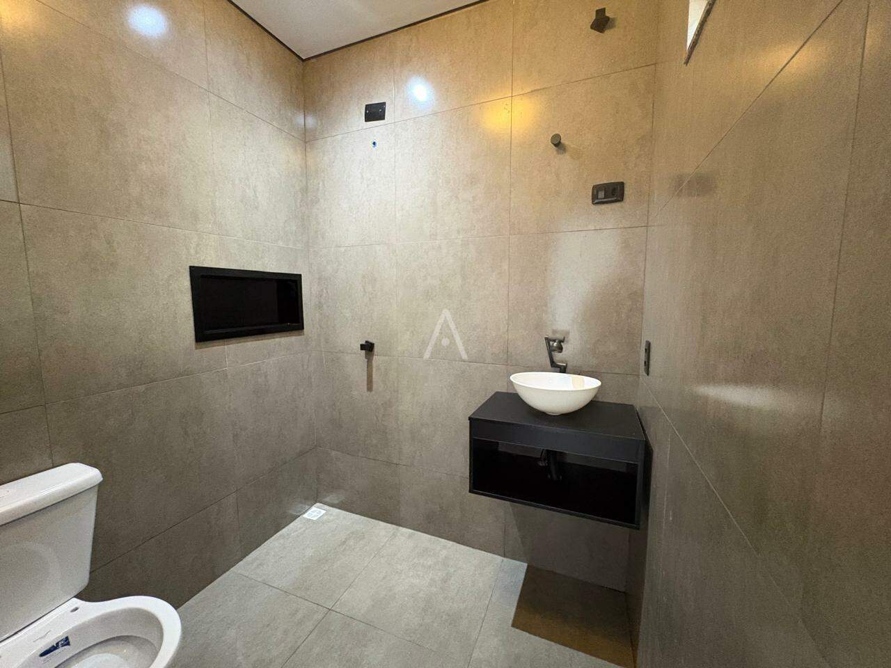 Casa Residencial para à venda no Bairro SANTA FELICIDADE em CASCAVEL: