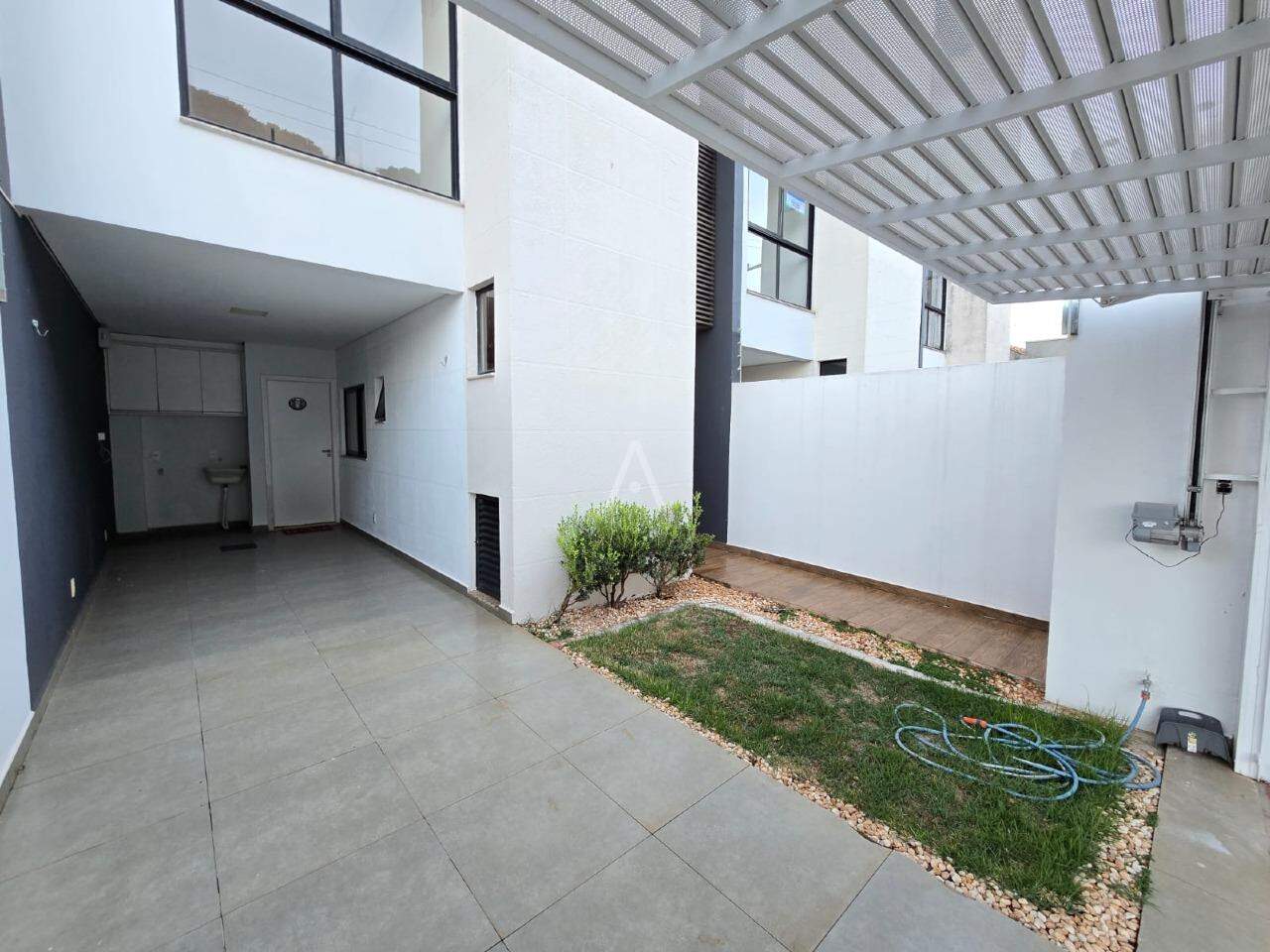 Sobrado para para aluguel no Bairro JARDIM GISELA em TOLEDO: 