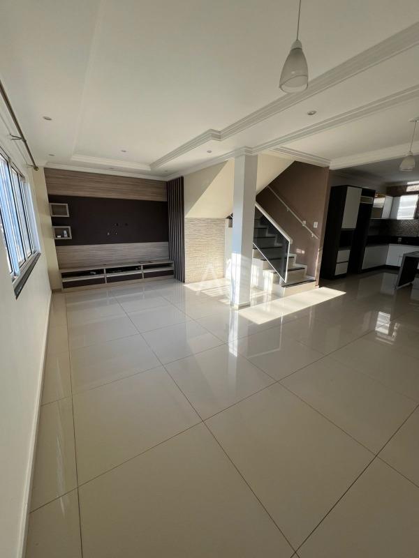 Sobrado para à venda no Bairro PERIOLO em CASCAVEL: 