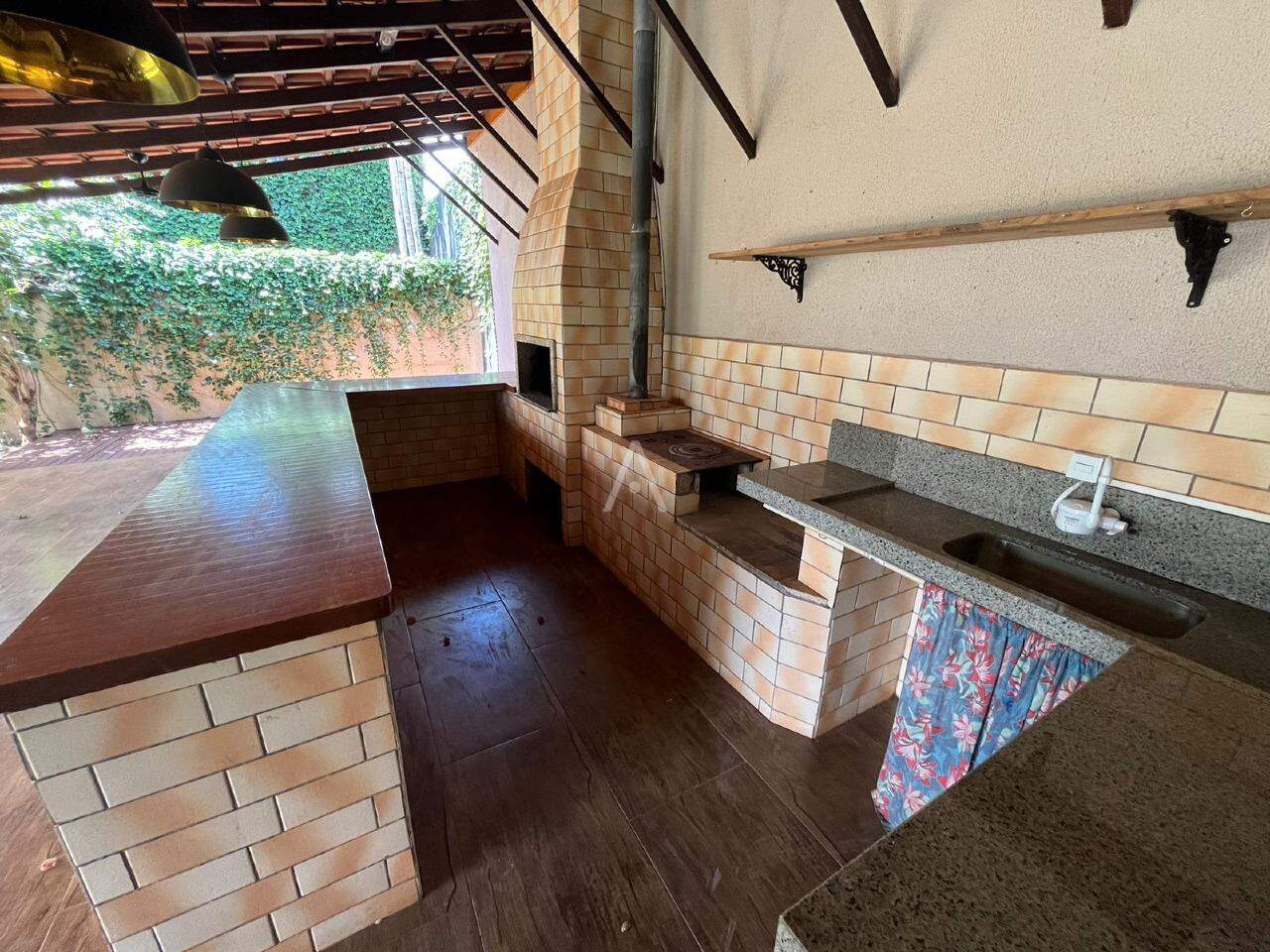 Casa Comercial para para aluguel no Bairro CENTRO em TOLEDO: 