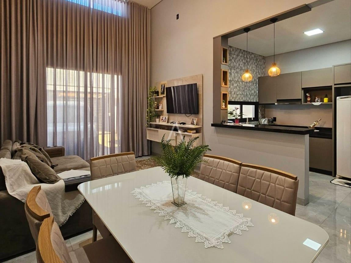 Casa Residencial para à venda no Bairro JARDIM PANORAMA em TOLEDO: 