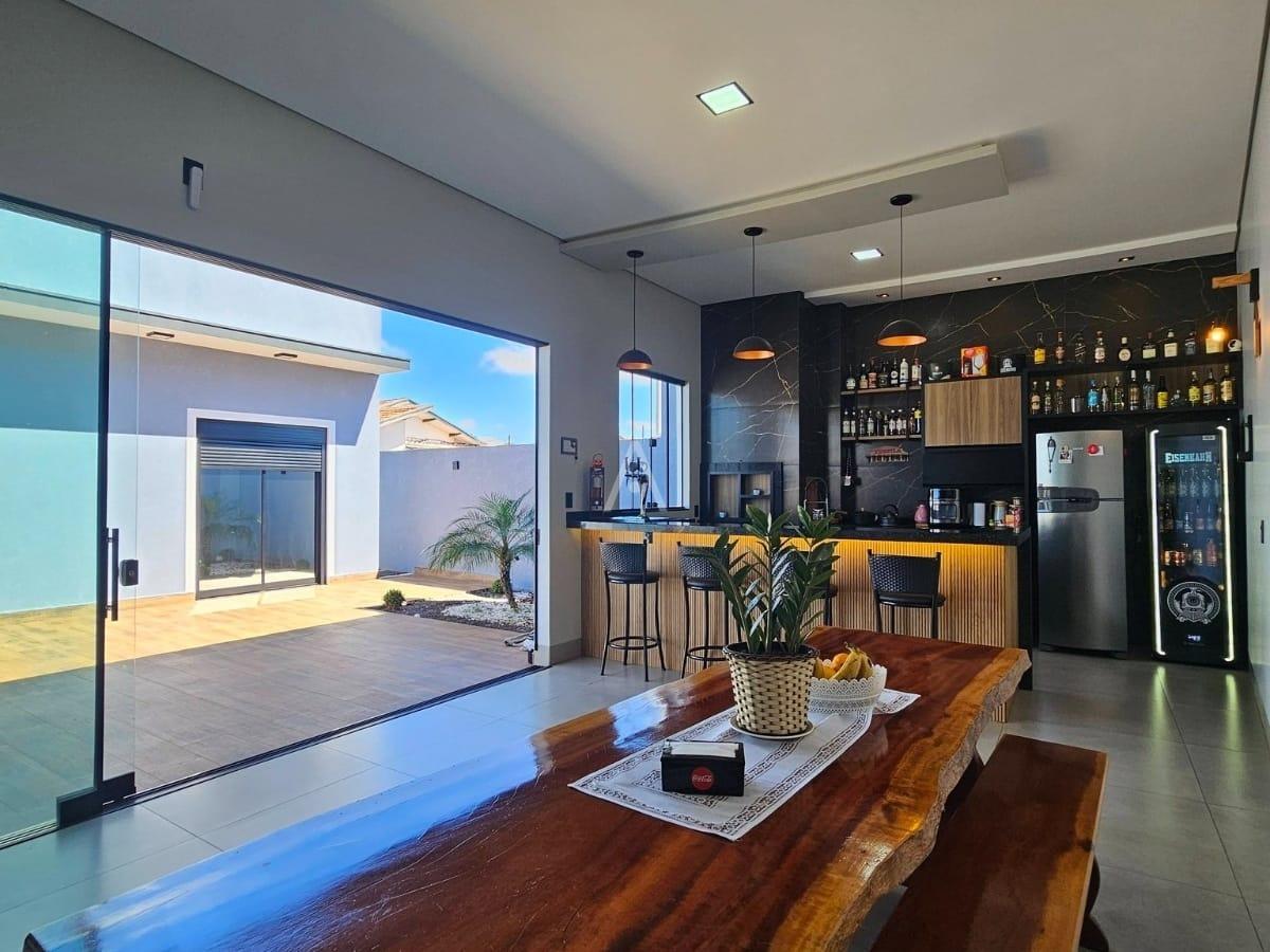 Casa Residencial para à venda no Bairro JARDIM PANORAMA em TOLEDO: 