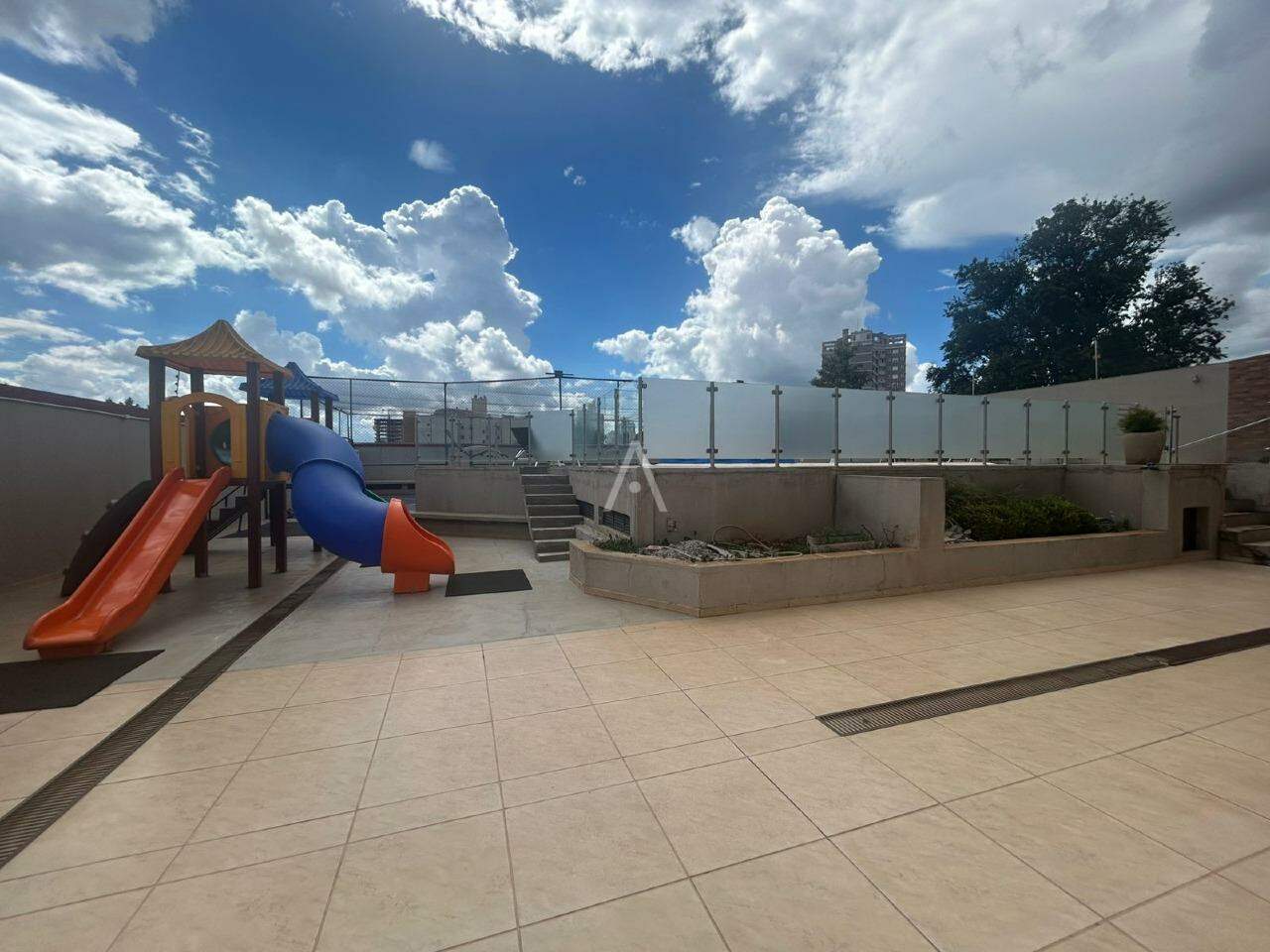 Apartamento para para aluguel no Bairro CENTRO em CASCAVEL: 
