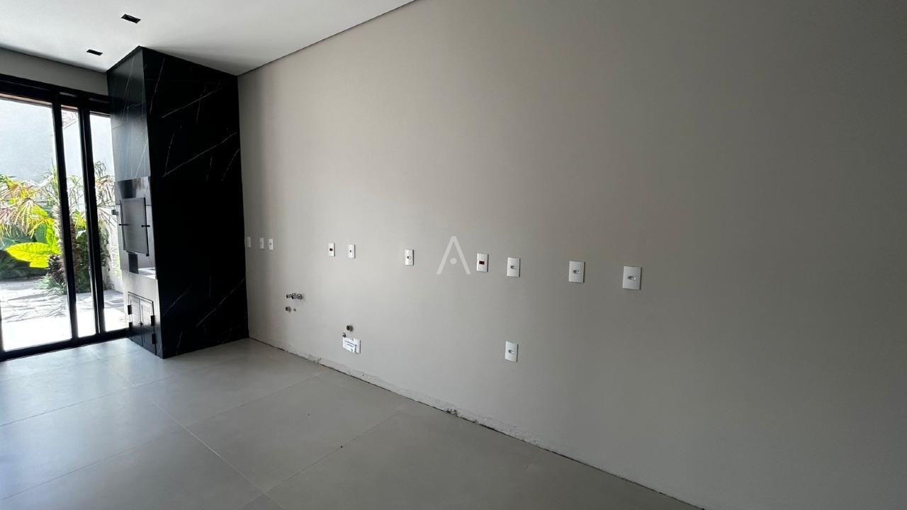 Casa Residencial para à venda no Bairro CANADA em CASCAVEL: