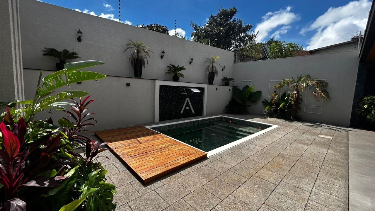 Casa Residencial para à venda no Bairro CANADA em CASCAVEL: