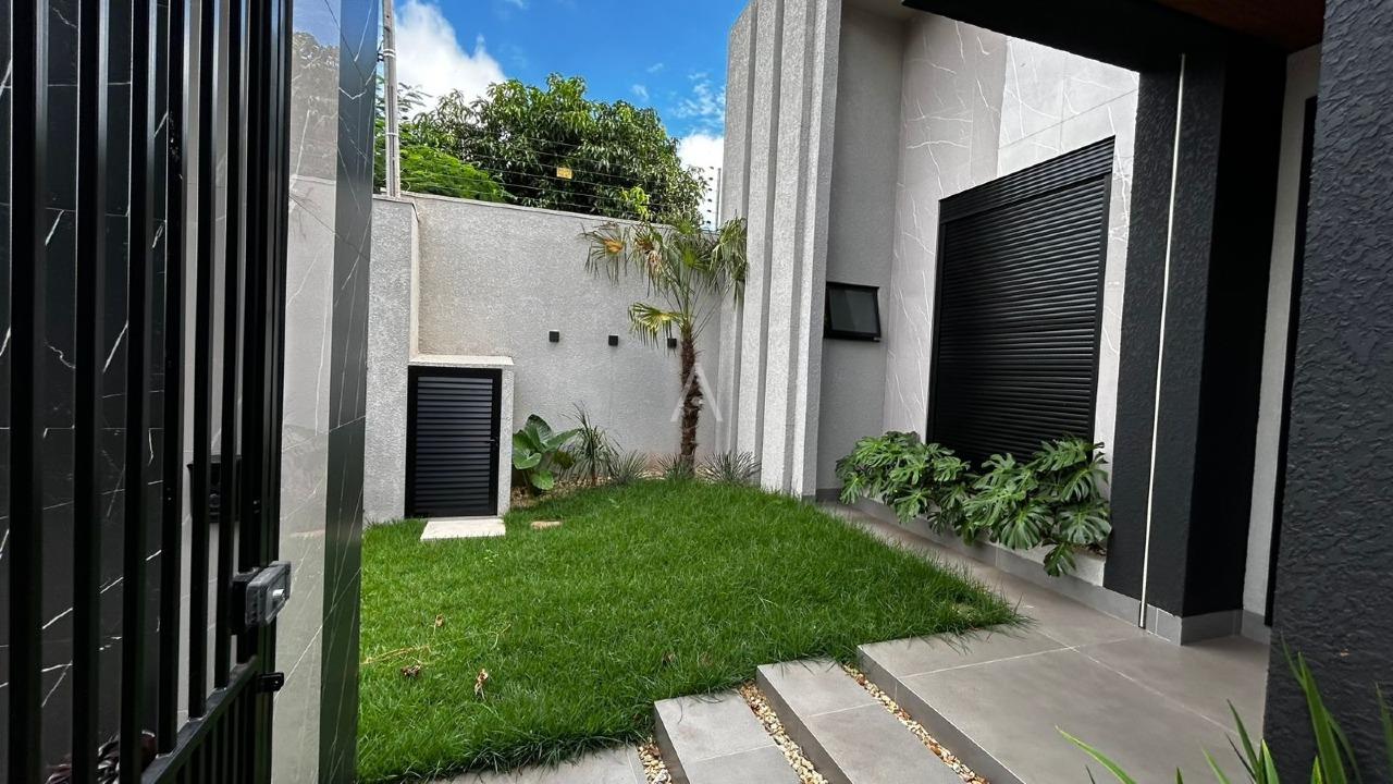 Casa Residencial para à venda no Bairro CANADA em CASCAVEL: