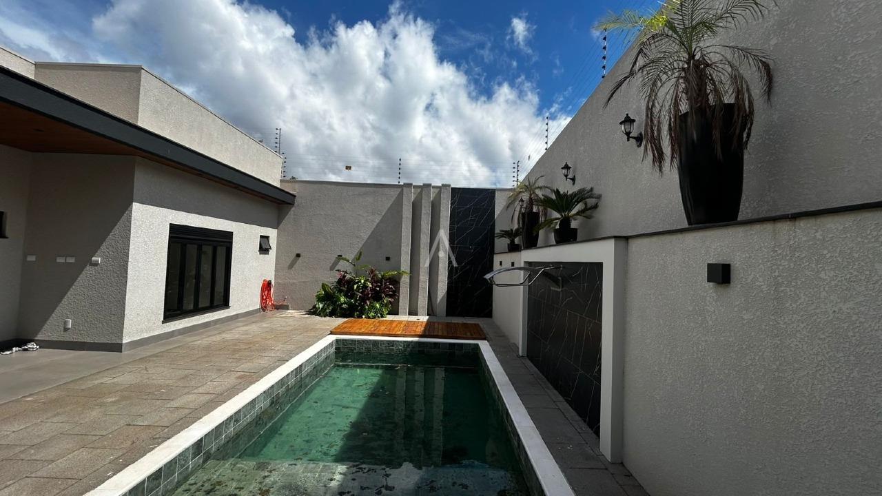 Casa Residencial para à venda no Bairro CANADA em CASCAVEL: