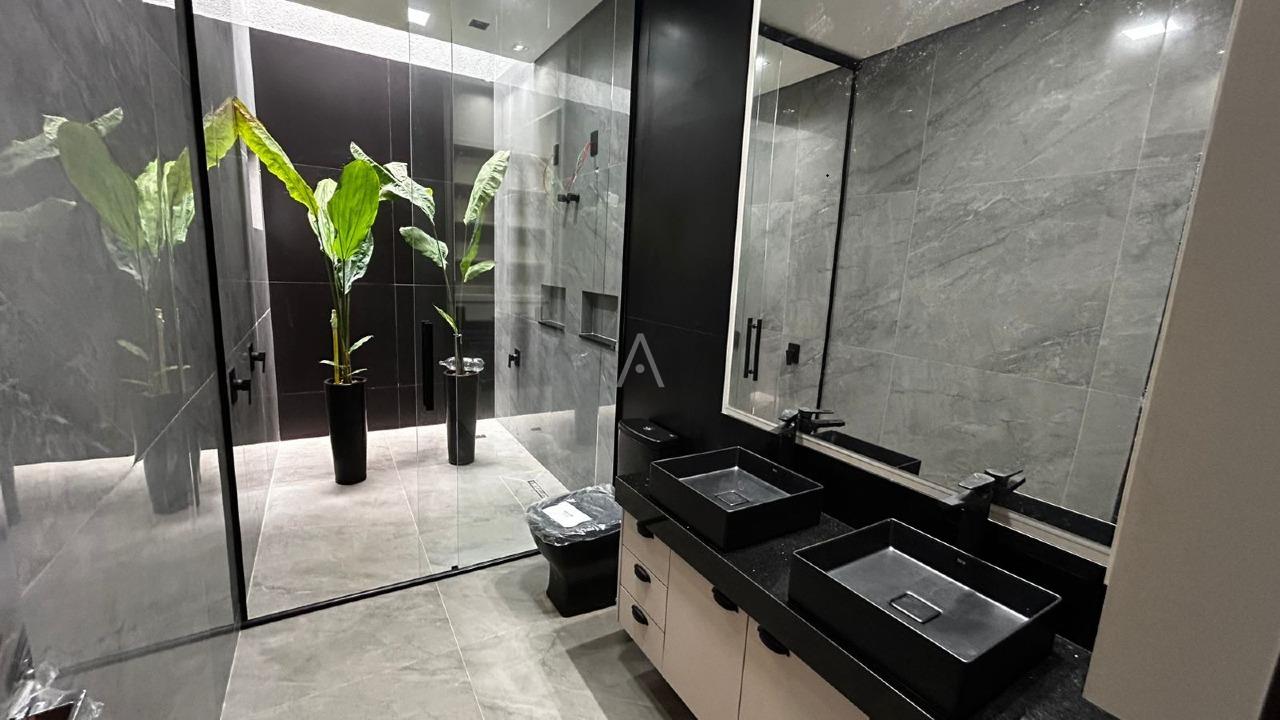 Casa Residencial para à venda no Bairro CANADA em CASCAVEL: