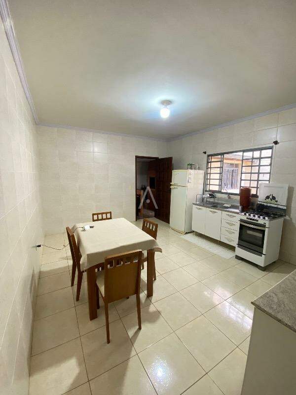 Casa Residencial para à venda no Bairro COUNTRY em CASCAVEL: 