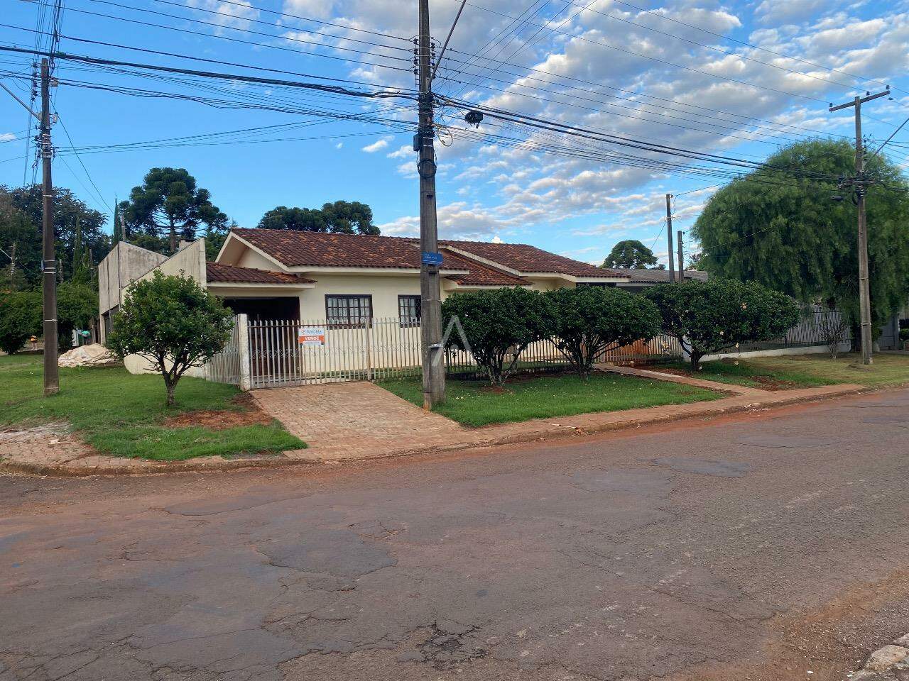 Casa Residencial para à venda no Bairro COUNTRY em CASCAVEL: 
