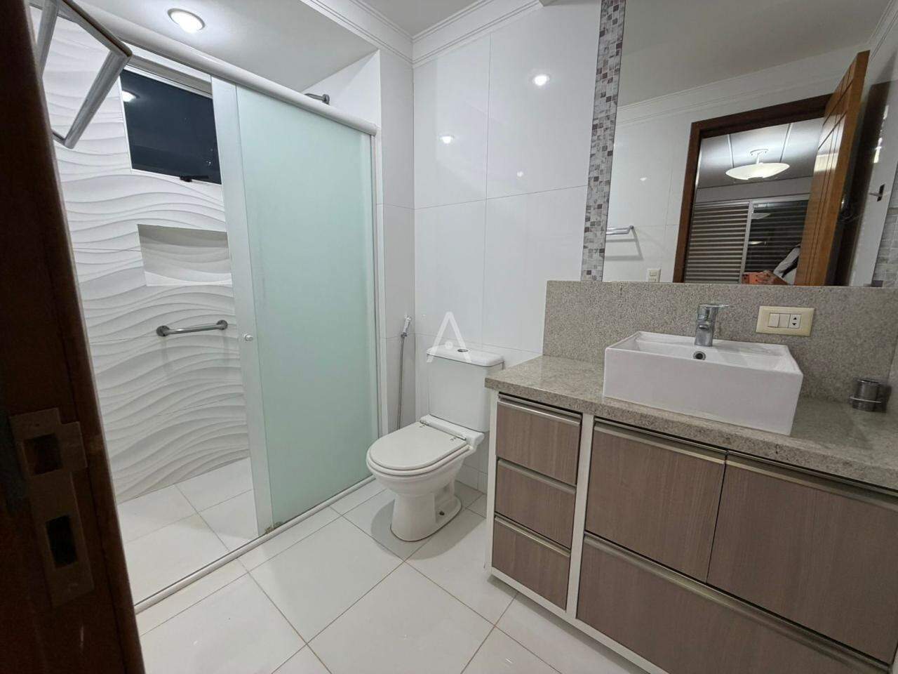 Apartamento para para aluguel no Bairro CENTRO em CASCAVEL: 