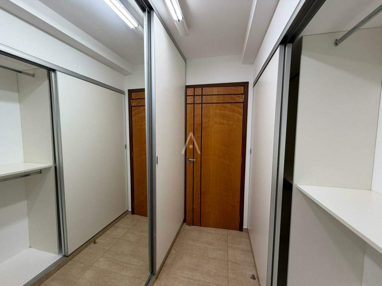 Apartamento para para aluguel no Bairro CENTRO em CASCAVEL: 