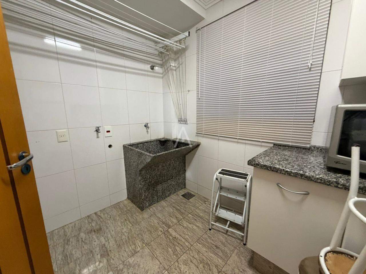 Apartamento para para aluguel no Bairro CENTRO em CASCAVEL: 
