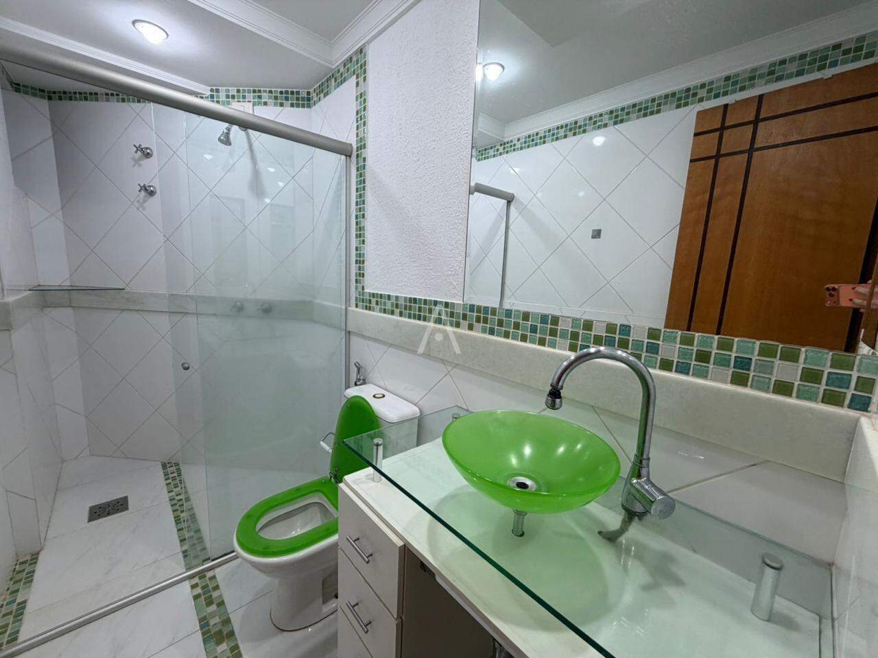 Apartamento para para aluguel no Bairro CENTRO em CASCAVEL: 