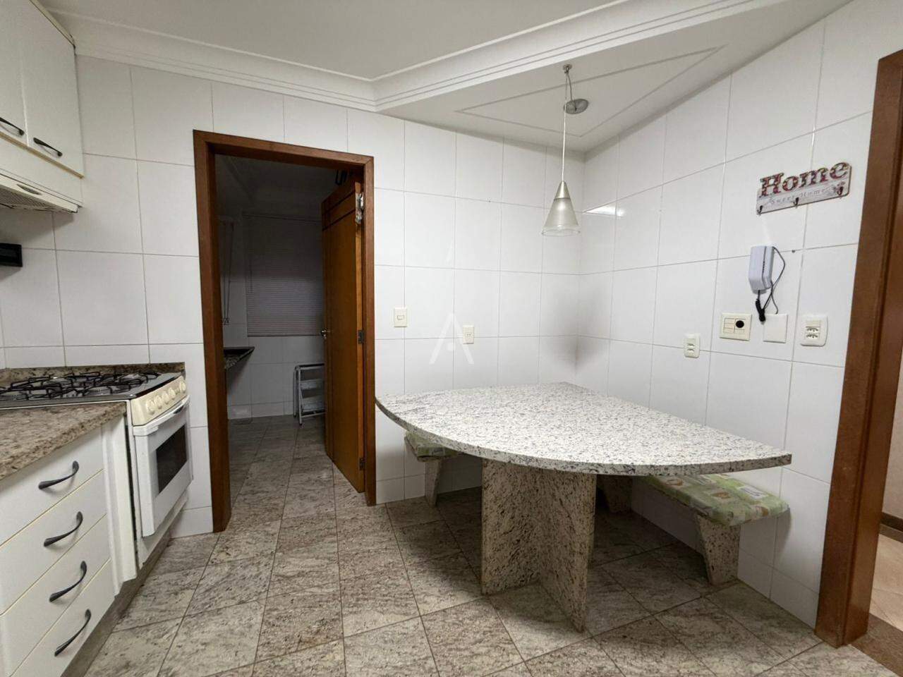 Apartamento para para aluguel no Bairro CENTRO em CASCAVEL: 