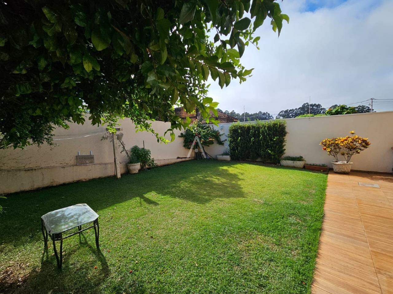 Casa Residencial para à venda no Bairro PACAEMBU em CASCAVEL: 