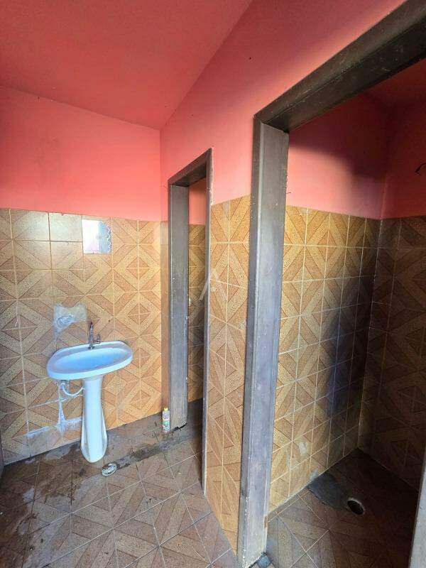 Barracão Comercial para para aluguel no Bairro JARDIM PORTO ALEGRE em TOLEDO: 