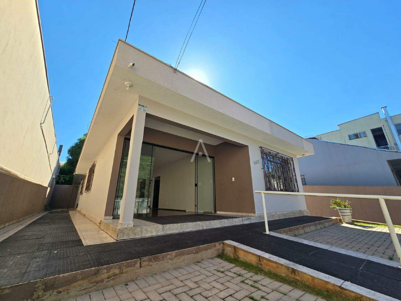 Casa Residencial para para aluguel no Bairro CENTRO em TOLEDO: 