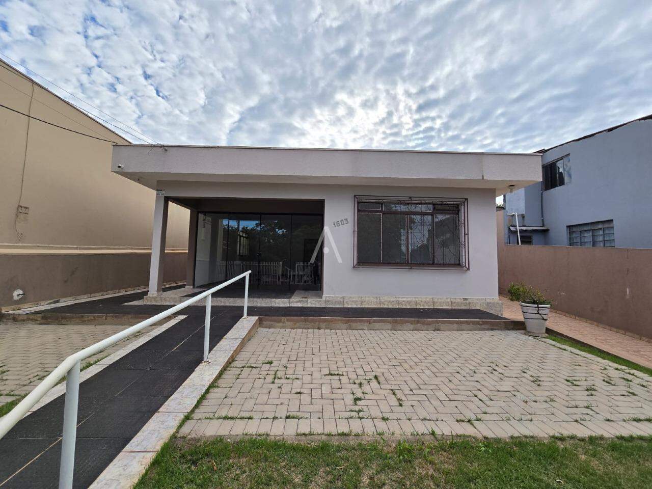 Casa Residencial para para aluguel no Bairro CENTRO em TOLEDO: 