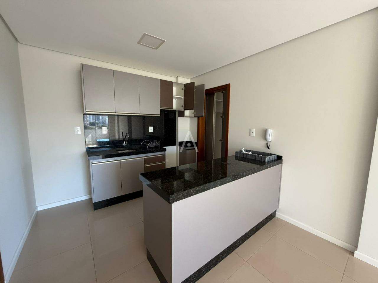 Apartamento para para aluguel no Bairro CENTRO em CASCAVEL: 