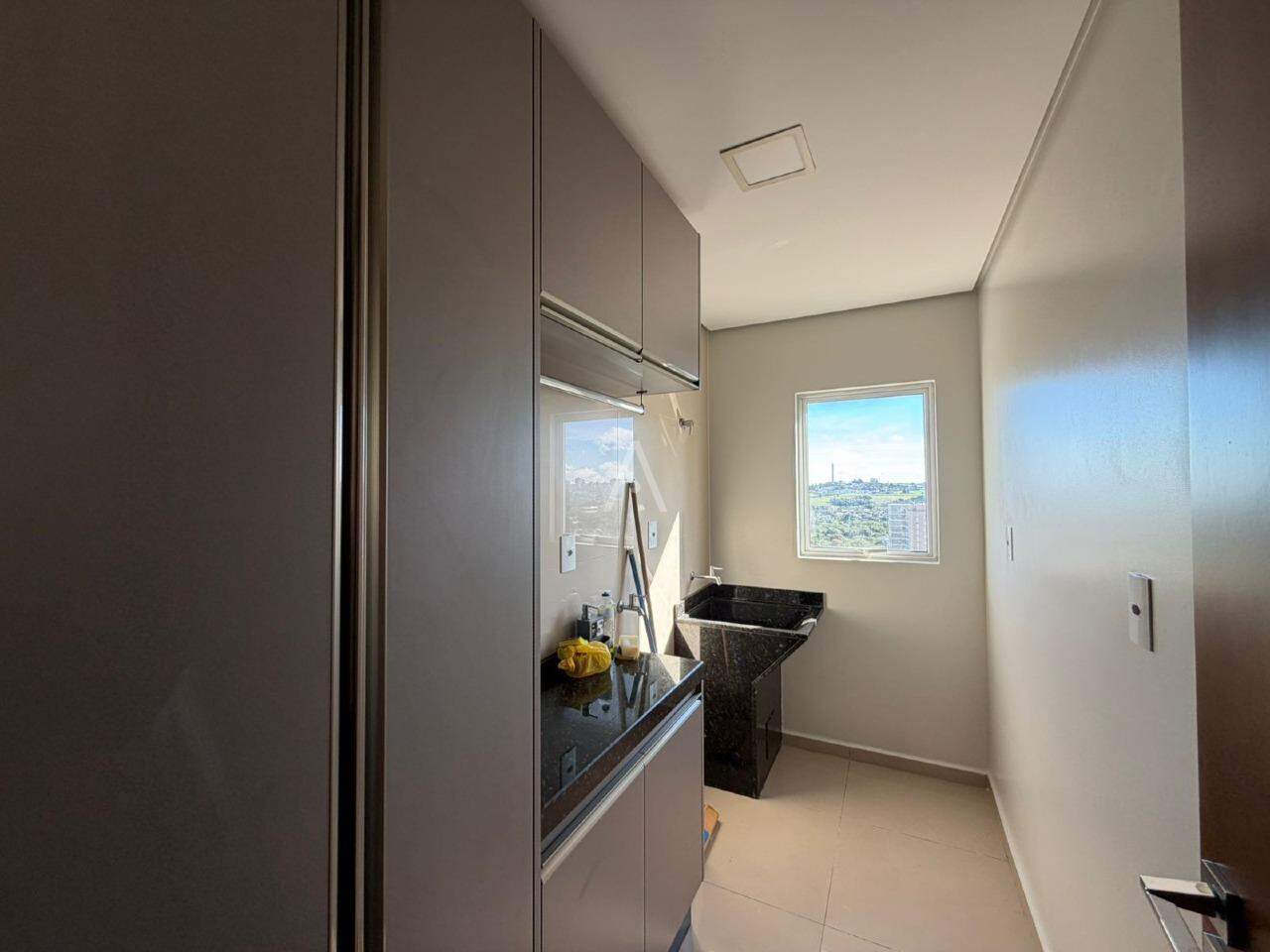 Apartamento para para aluguel no Bairro CENTRO em CASCAVEL: