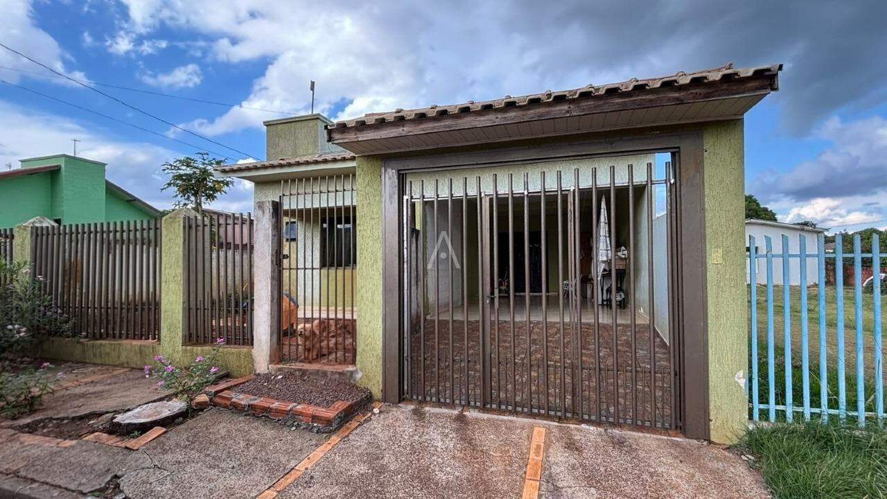 Casa Residencial para à venda no Bairro JARDIM PANORAMA em TOLEDO: 