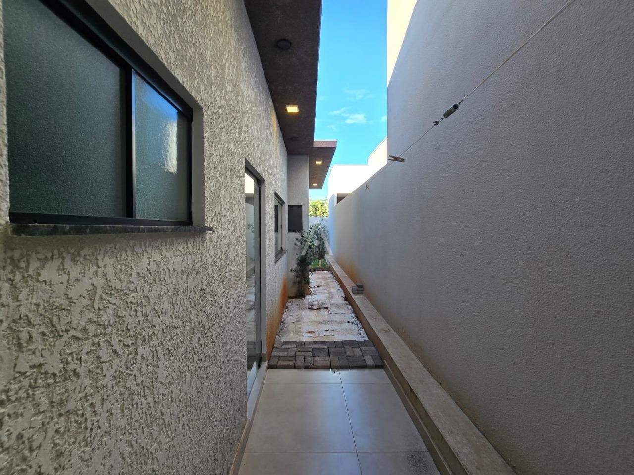 Casa Residencial para para aluguel no Bairro JARDIM COOPAGRO em TOLEDO: