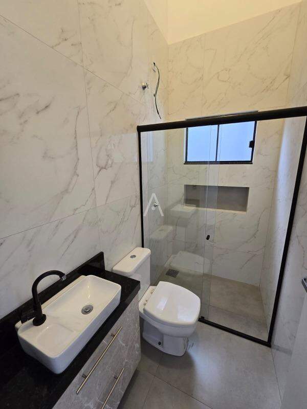 Casa Residencial para para aluguel no Bairro JARDIM COOPAGRO em TOLEDO: