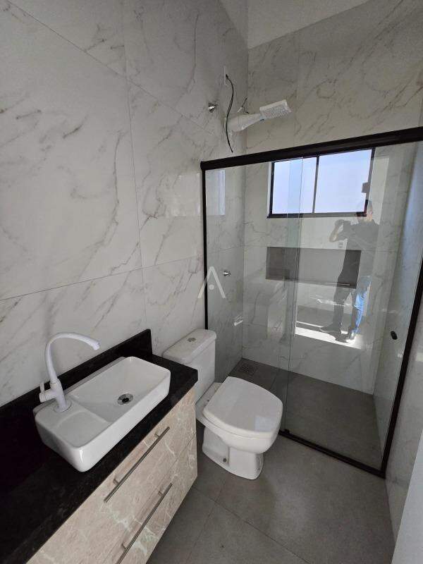 Casa Residencial para para aluguel no Bairro JARDIM COOPAGRO em TOLEDO: 